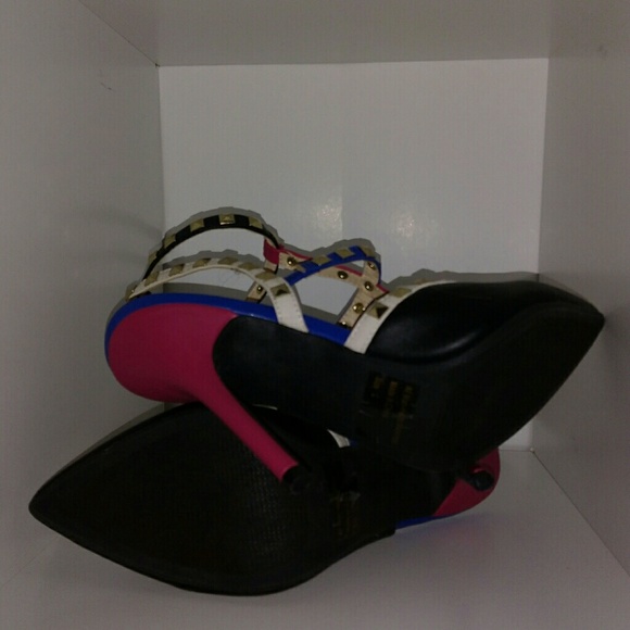 Never worn Rue 21 gold studded heals - Picture 3 of 4